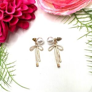 NEW⚜️Classy Pearl Golden Bow Ribbon Tie Earrings